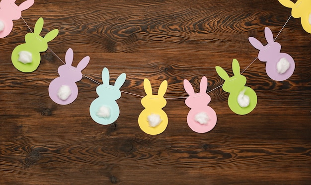 Eater tło girlanda papierowych królików