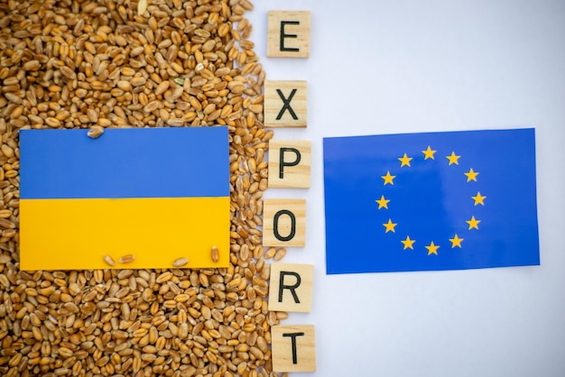 Eksport ukraińskiej koncepcji zboża Flagi Ukrainy i Unii Europejskiej ze zbożem