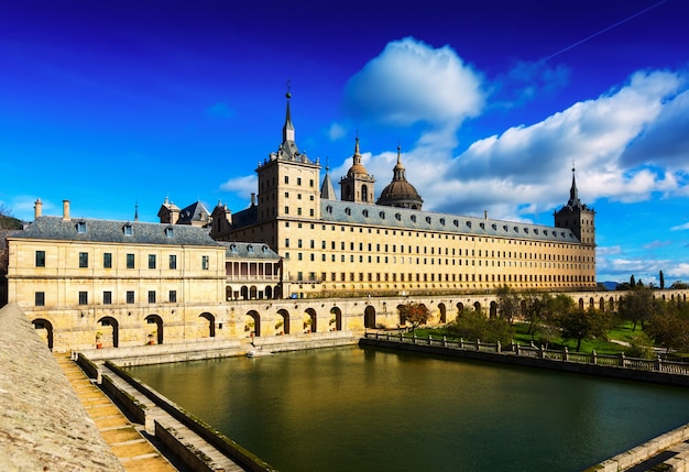 El Escorial. Widok na Pałac Królewski