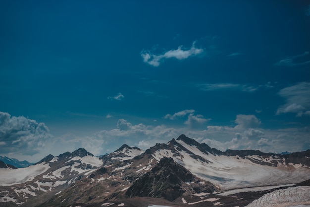 Elbrus, Góry Latem. Góry Kaukazu Od Góry Elbrus