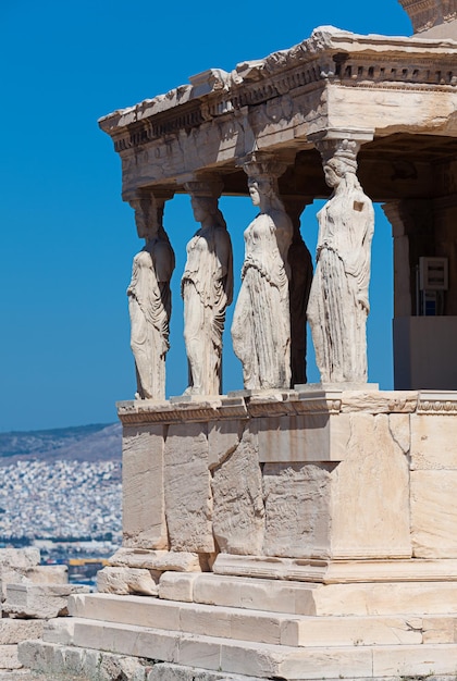 Erechtejon. Ganek Kariatyd (Ganek Dziewic), Akropol w Atenach, Grecja