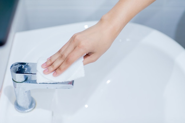 Zdjęcie etapy instrukcji mycia rąk są zgodne z międzynarodowymi standardami