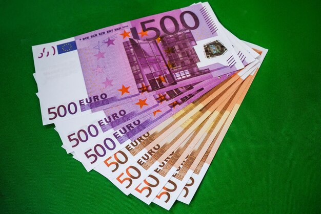 Euro Money Banknoty i gotówka 50 i 500 euro