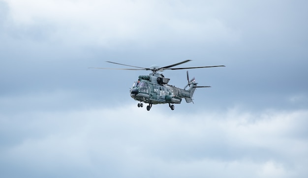 Eurocopter Caracal to taktyczny śmigłowiec transportowy dalekiego zasięgu