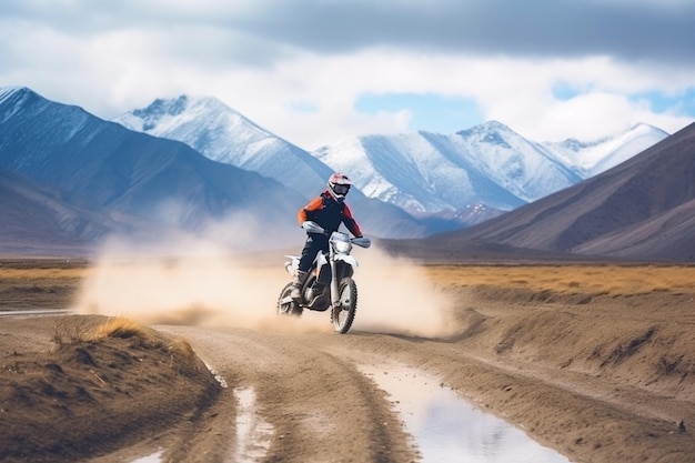 Extreme Motocross MX Rider jeździ na torze z brudną wodą