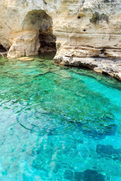 Faraglioni w Torre Sant Andrea Włochy