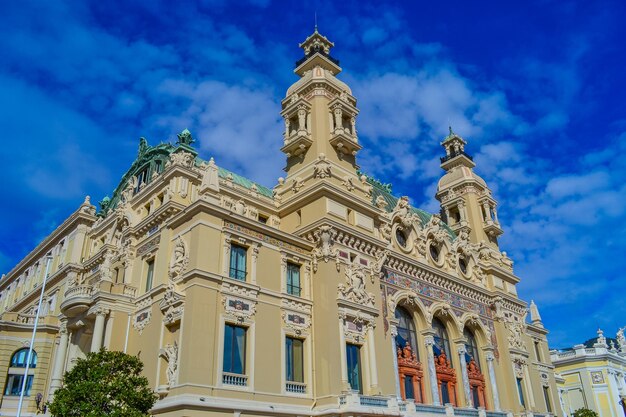 Fasada Opra de MonteCarlo obok słynnego kasyna