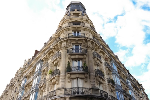Fasada paryskiego budynku