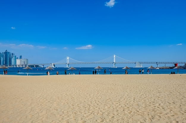 Fasada plaży Haeundae w Busan w Korei.