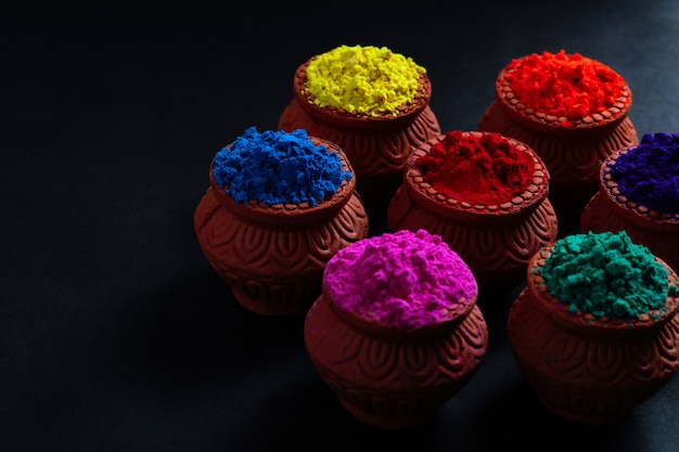 Festiwal Indian Holi, kolory w misce