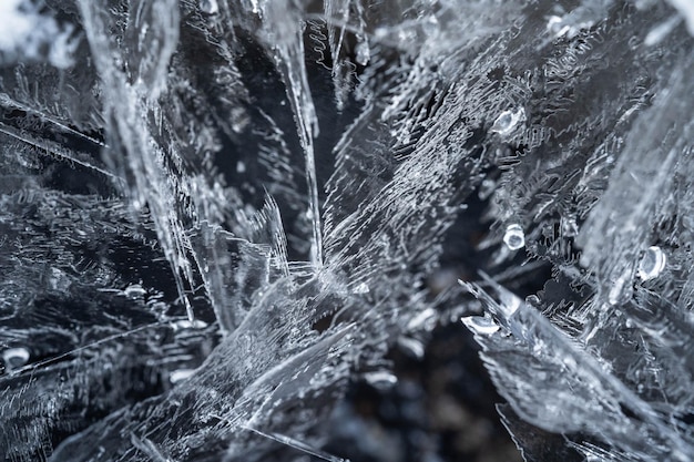 Figury wykonane z delikatnej, przezroczystej koncepcji lodu, kruche, ostre zamrażanie