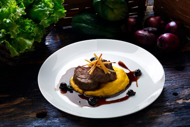 Filet mignon z puree