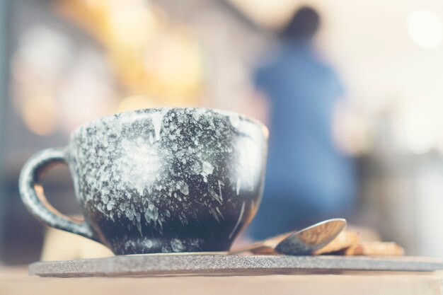 Zdjęcie filiżanka kawy w kawiarni kawy
