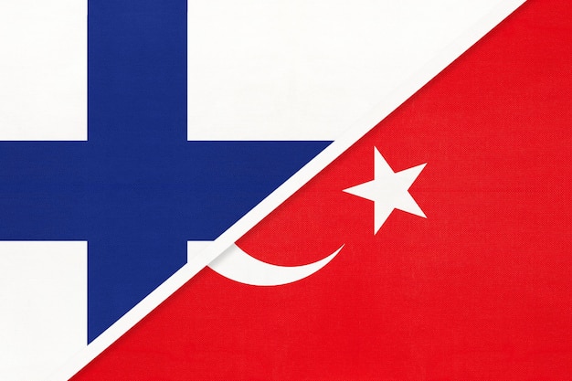 Finlandia i Turcja symbol kraju fińskie vs tureckie flagi narodowe