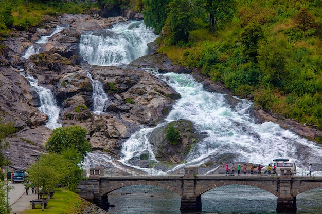 Fiord Geiranger bez ludzi na moście