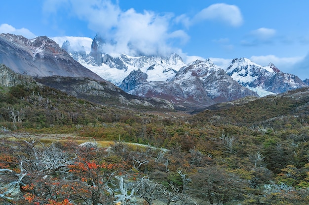 Fitz Roy w Parku Narodowym Los Glaciares, El Chalten, Patagonia, Argentyna.