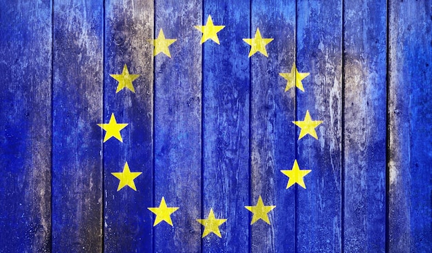 Zdjęcie flaga europy na drewnianej desce
