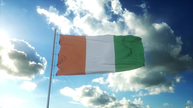 Flaga Wybrzeża Kości Słoniowej macha na wietrze na tle pięknego błękitnego nieba 3d ilustracji