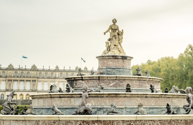 Fontanna W Pałacu Herrenchiemsee W Niemczech