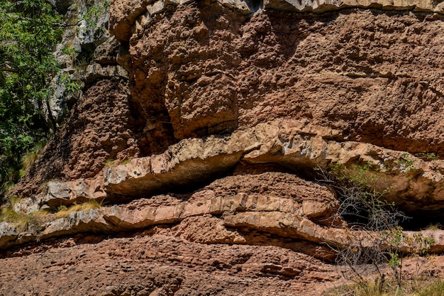 Formacje geologiczne w wąwozie rzeki Boljetin we wschodniej Serbii