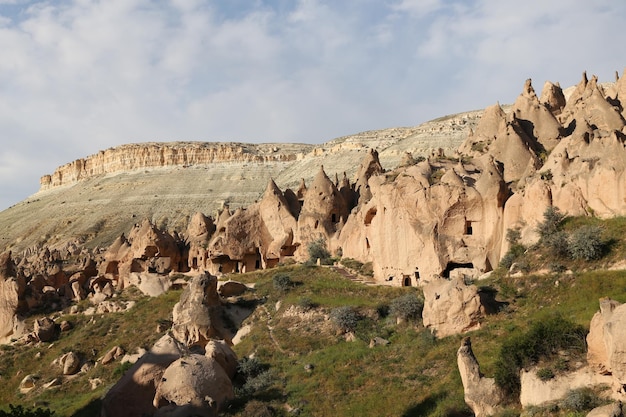 Formacje skalne w Dolinie Zelve w Kapadocji