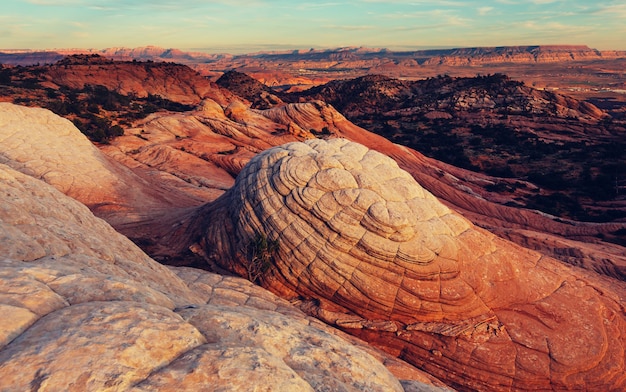 Formacje z piaskowca w stanie Utah, USA. Mieszkania Yant