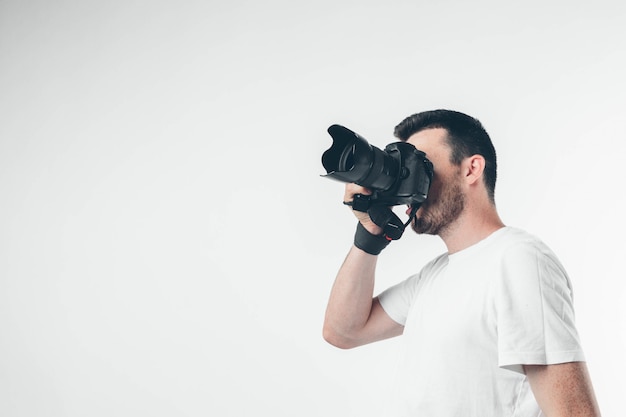 Fotograf Izolowanych Na Białym Tle Robienia Zdjęć