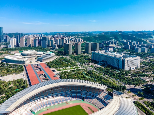 Fotografia lotnicza nowoczesnego miejskiego krajobrazu architektonicznego Jinan, Chiny