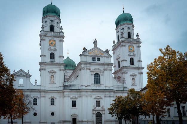 Fotografien der Stadt Passau in Niederbayern, Architektur und Tempel einer typischen Stadt in Deutsc