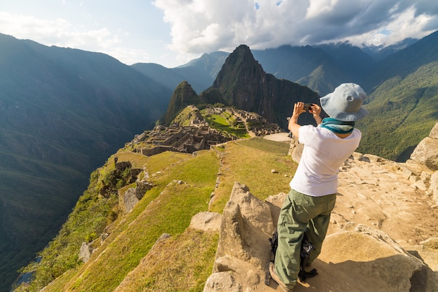 Fotografowanie Machu Picchu za pomocą smartfona