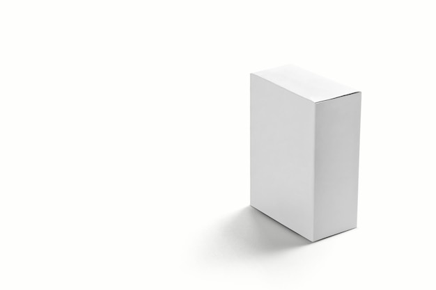 Fotorealistyczny płaski kwadratowy pudełko kartonowe Mockup na jasno szarym tle 3D rendering Mockup szablon gotowy do projektu