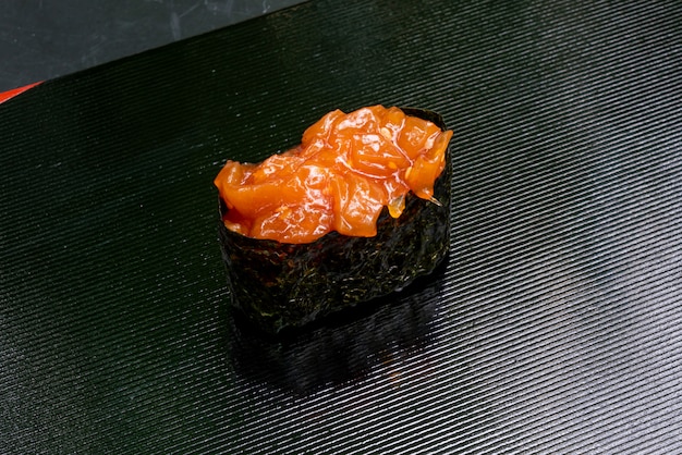 galaretka rybna w sushi na oleju sezamowym