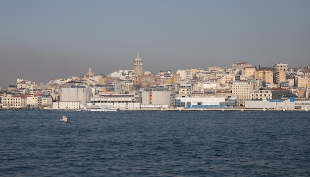 Galata Tower w dzielnicy Karakoy Stambuł Turcja