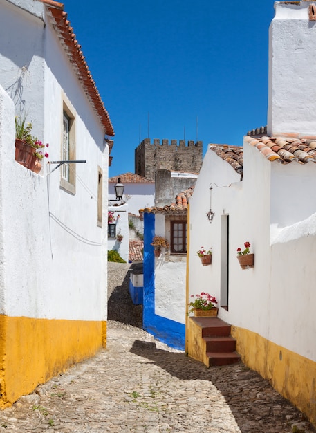 Ganek w średniowiecznym portugalskim mieście Obidos