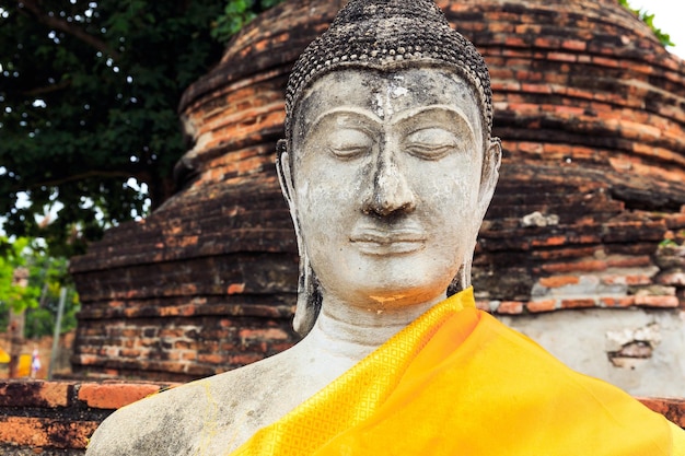 Zdjęcie gigantyczny starożytny budda