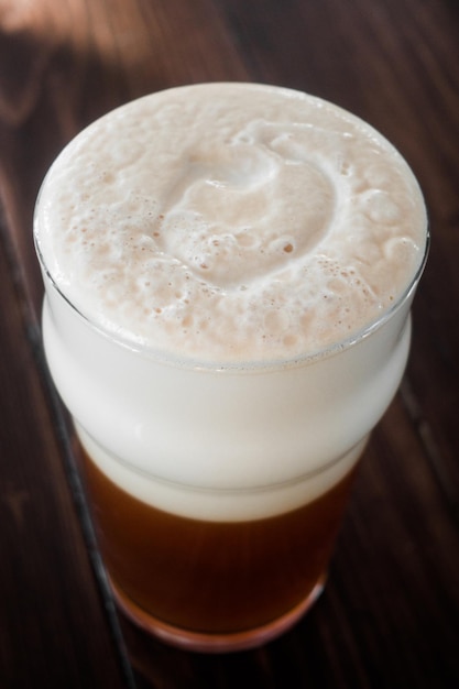 Zdjęcie gładka, maślana, kremowa pianka do piwa domowego double ipa szczegóły