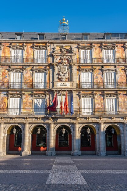 Główna fasada Plaza Mayor w Madrycie siedziba instytucji rządowych Hiszpania