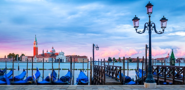 Gondole Pływające Po Canal Grande, Widok Panoramiczny