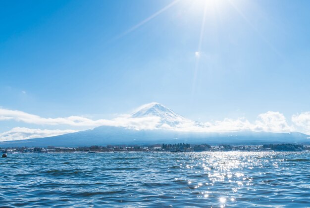 Góra Fuji San w Kawaguchiko Lake.