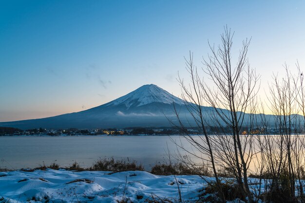 Góra Fuji San w Kawaguchiko Lake.