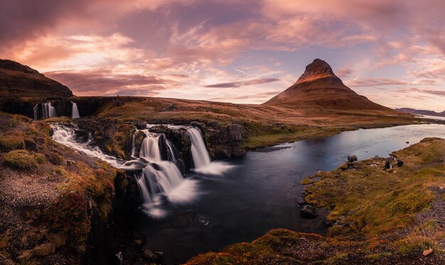 Góra Kirkjufell Obok Grundarfjörður W Zachodniej Islandii.