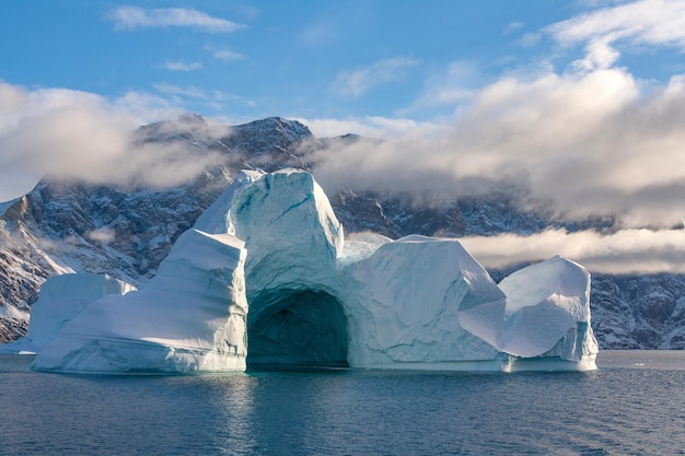 Góra lodowa Franz Joseph Fjord Grenlandia