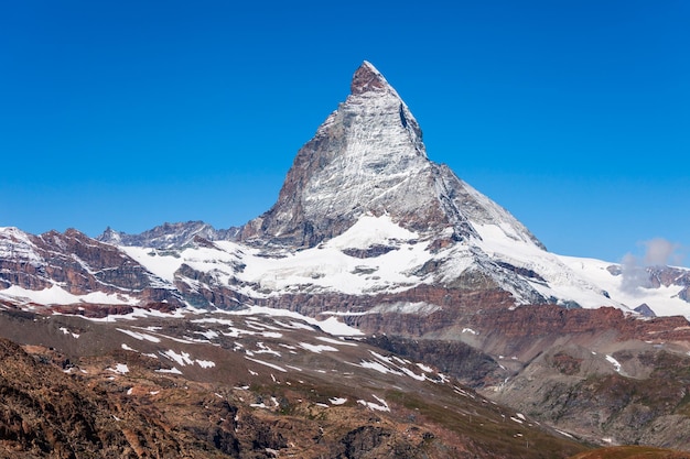 Zdjęcie góra matterhorn w pobliżu zermatt w szwajcarii