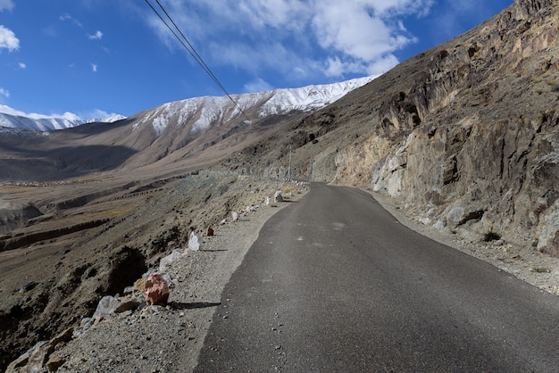 Góra W Leh Ladakh Z światłem Słonecznym