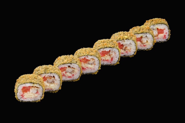 Gorący Węgorz Roll Sushi, Ser Mozzarella, Pomidor, Majonez Japoński, Kawior Tobiko. Odosobniony