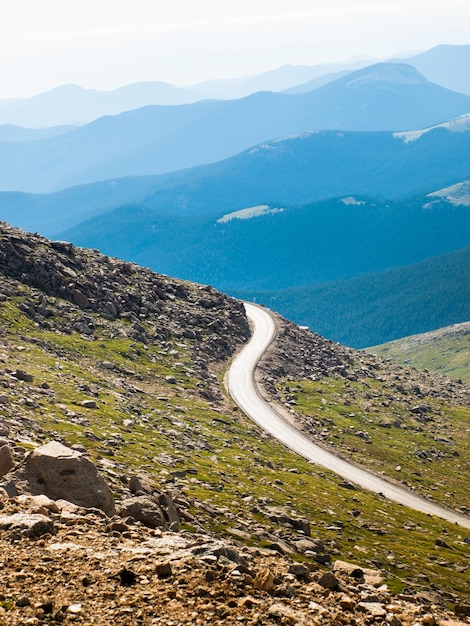 Zdjęcie górska droga na mount evans.