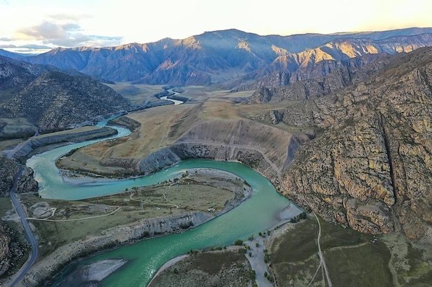 górski ałtaj widok z góry dron, krajobraz turystyka ałtaj widok z góry