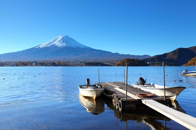 Zdjęcie górski fuji i molo