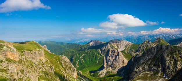 Górski krajobraz w Alpach