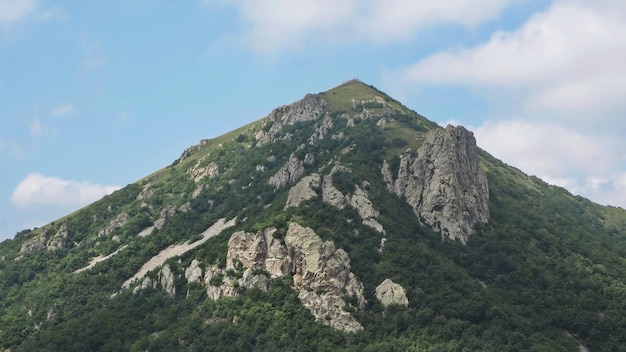 Górskie Krajobrazy Północnego Kaukazu, Mount Beshtau. Piatigorsk, Rosja.